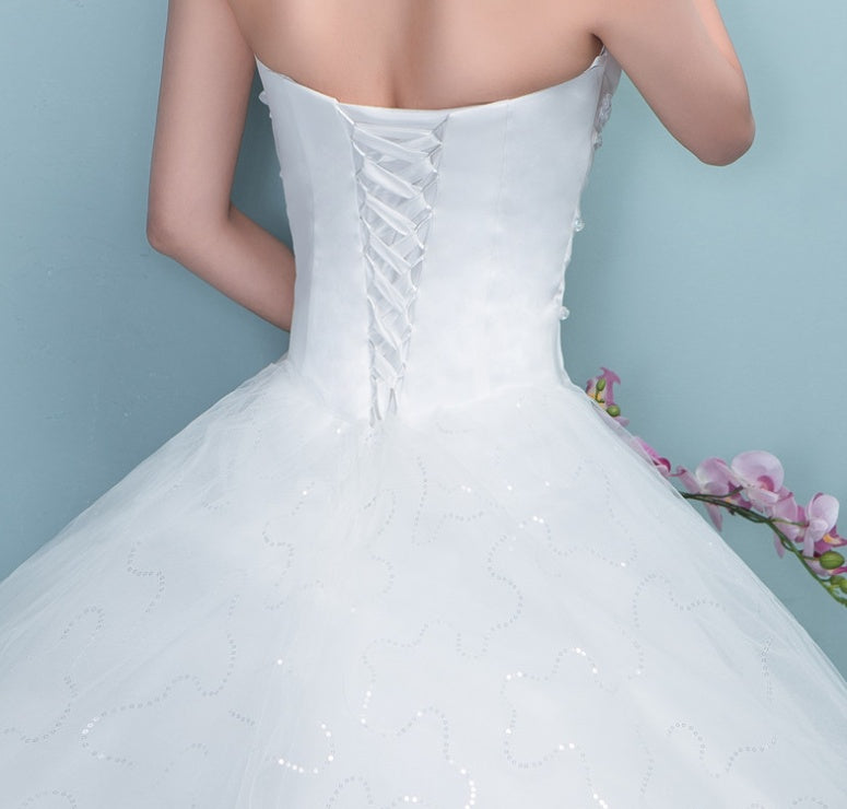 Elegant Large-Tail Wedding Dress with Bust-Waist-Hip Sizes S to XL