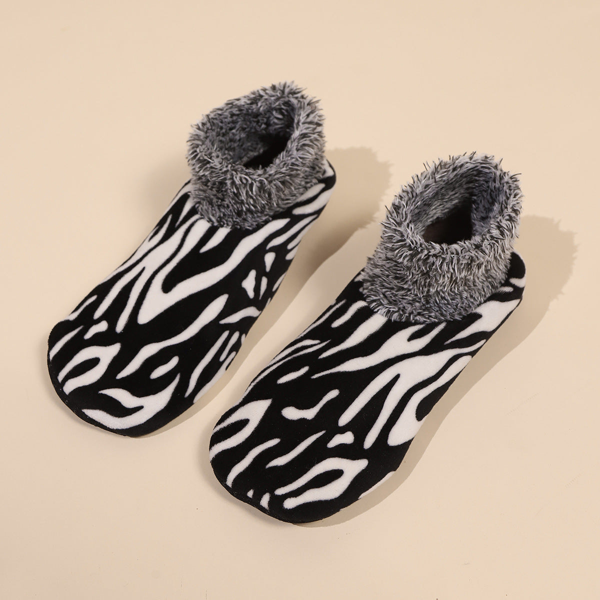 Plus Size Women's Winter Leopard Print Room Socks