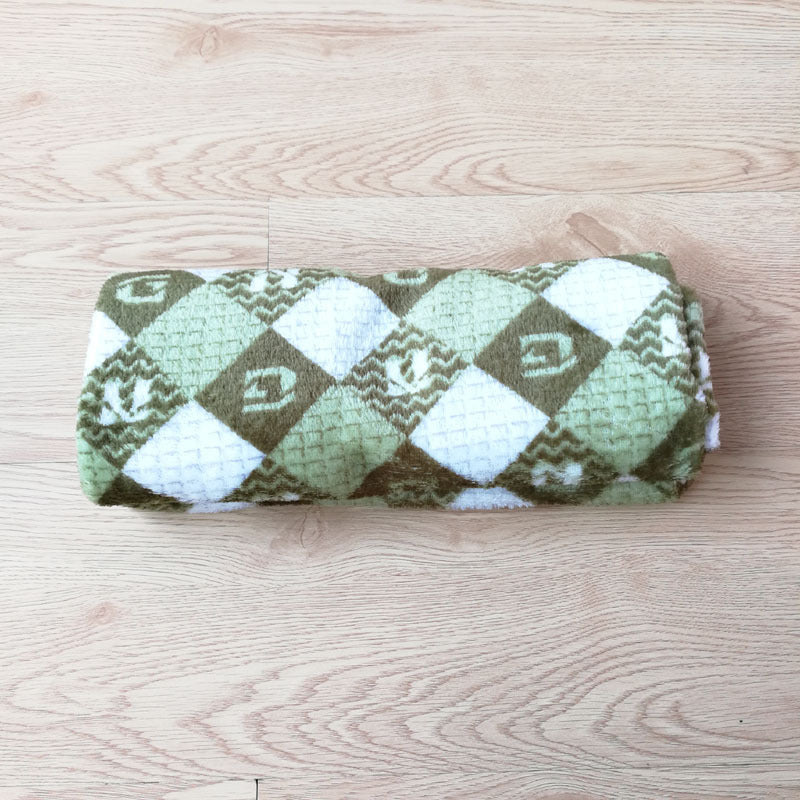 Soft and Practical Pet Blanket Quilt for Dogs and Cats