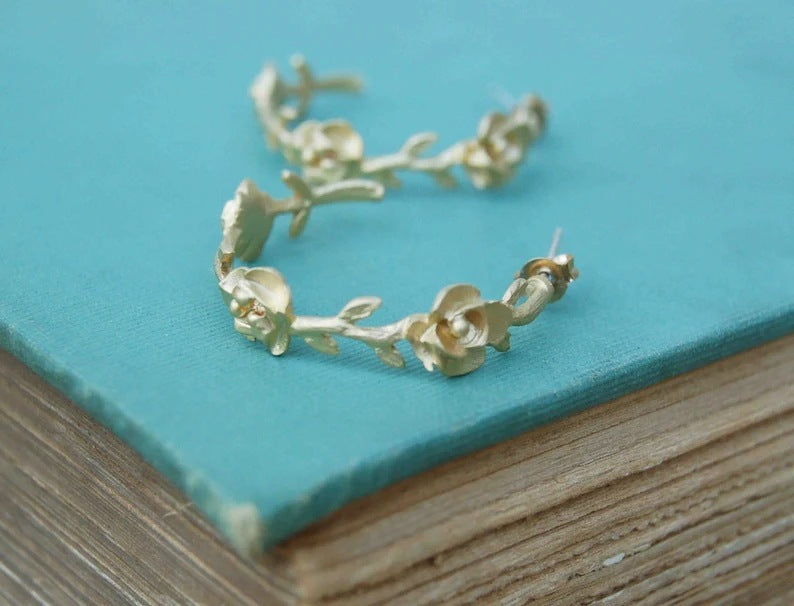 Female Solid Color Casual Retro Flower Earrings