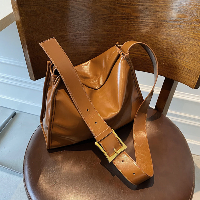 New Retro Large Capacity Tote – Commuter Crossbody Bag