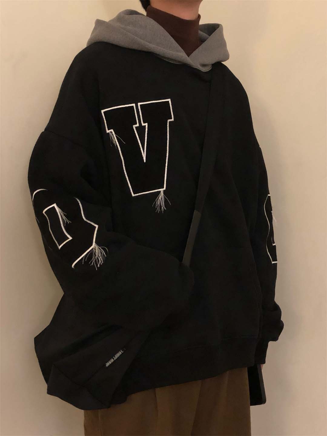 Retro Plush Sports Hoodie – Unisex Loose Fit Couple Jacket