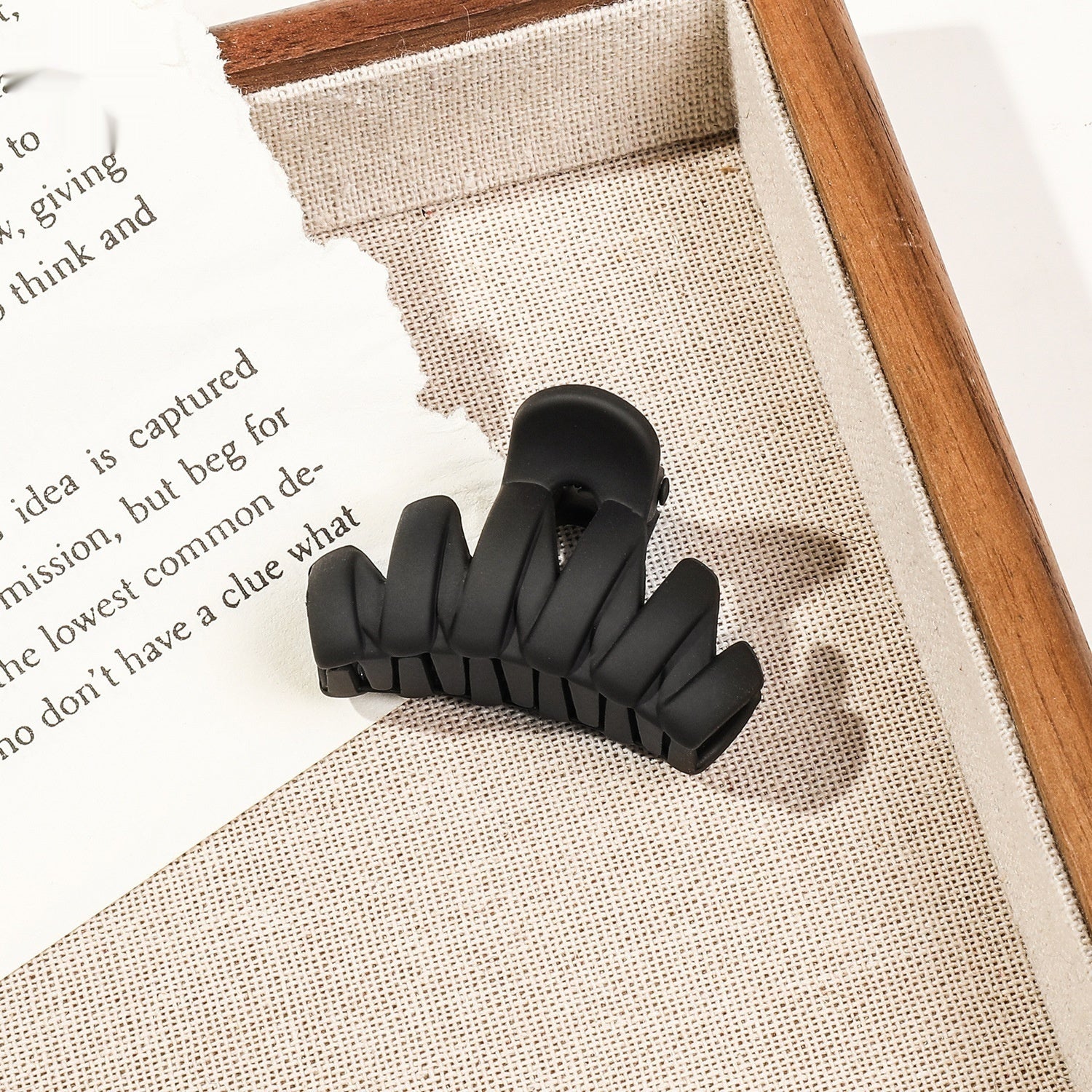 Frosted Hair Clip Cute Hair Updo Grip Women's High Hair Accessories