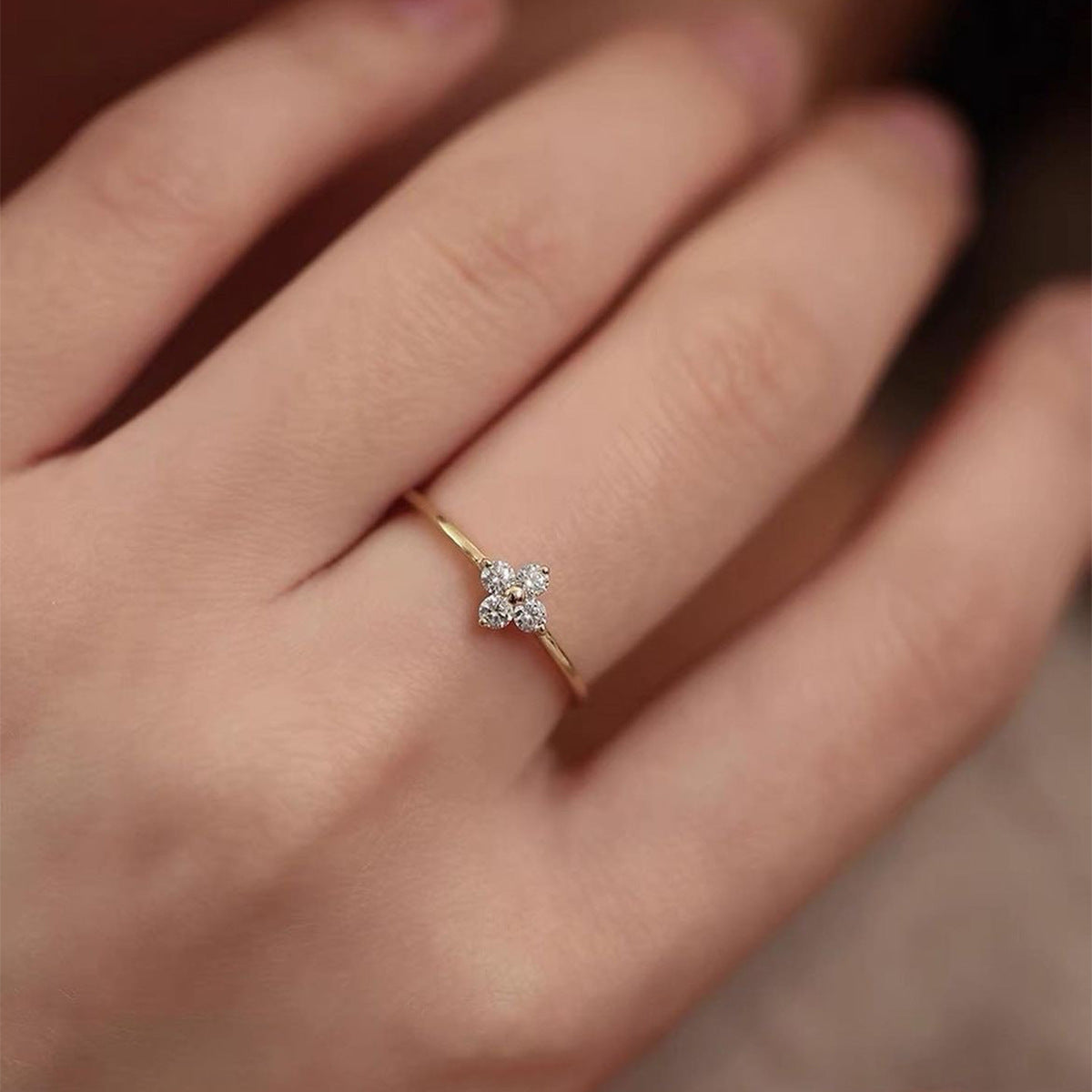 Women’s Copper Zircon Clover Ring – Micro Inlay Elegant Design
