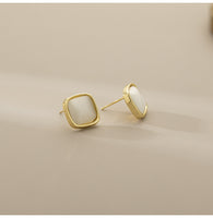 Small Square Auricular Needle