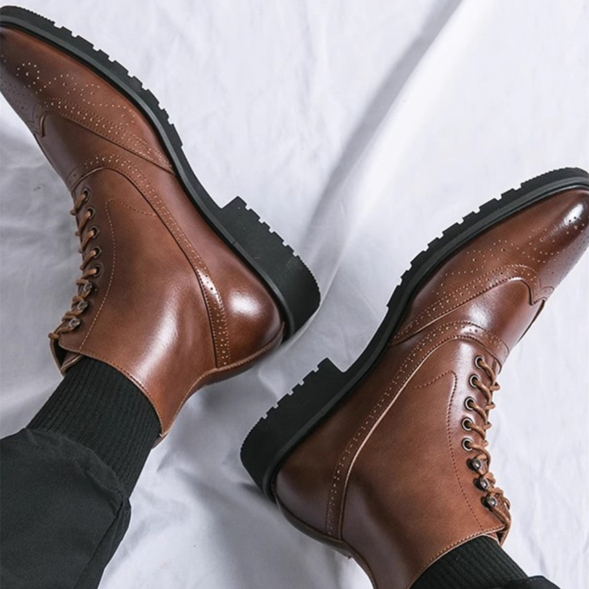 Men’s Fashion Thick Sole Mid-Top Work Shoes – Durable & Comfortable