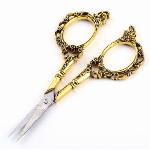 Vintage Floral Needlework Scissors – Sewing, Crafting, and Embroidery Tool