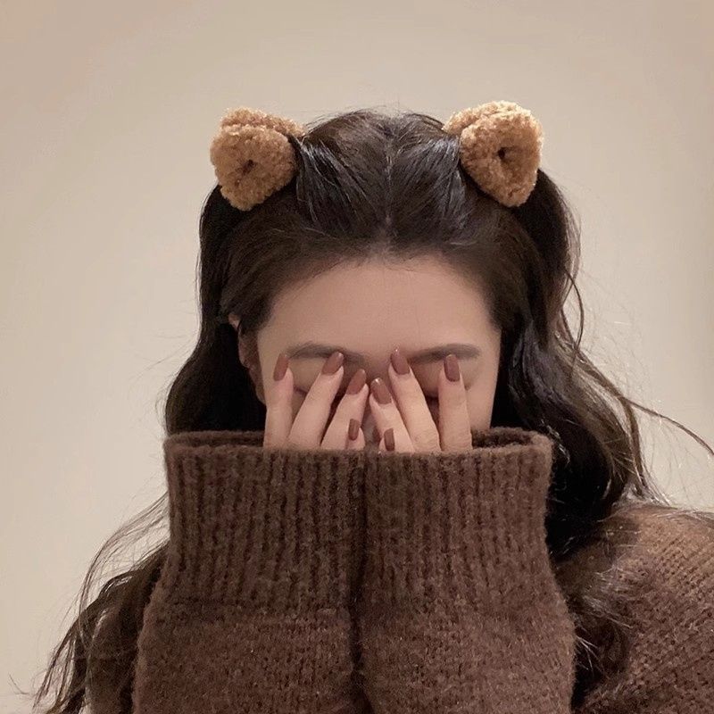 Plush Bear Feeling Barrettes Women