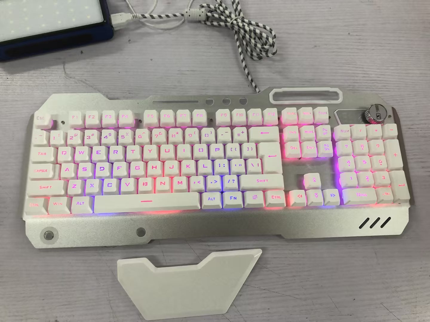 Ergonomic Wired Gaming Keyboard with RGB Backlight & Phone Holder – Full-Size, Anti-Ghosting
