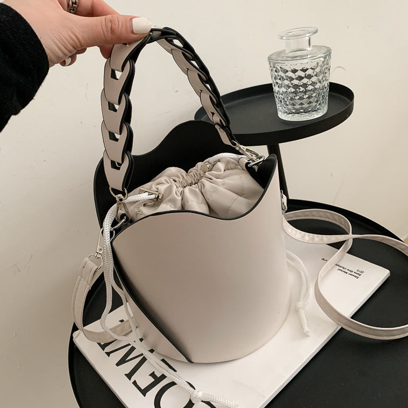 Autumn And Winter New Trendy Fashion Simple Bag Texture One-shoulder Diagonal Bucket Bag