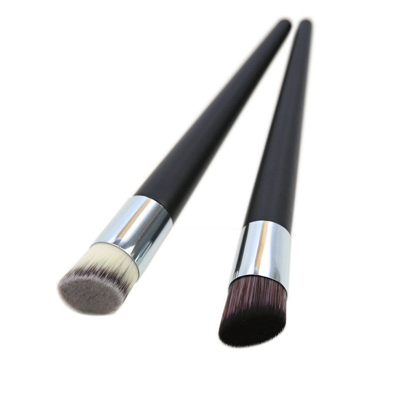 Liquid Foundation Makeup Brush – Wooden Handle Professional Cosmetic Tool