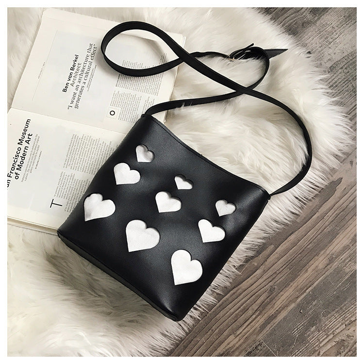 Hollow Peach Heart Bucket Bag