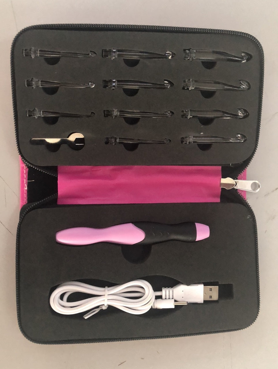 Rechargeable Light Crochet Hook with Interchangeable Head – Knitting and Crochet Tool Set