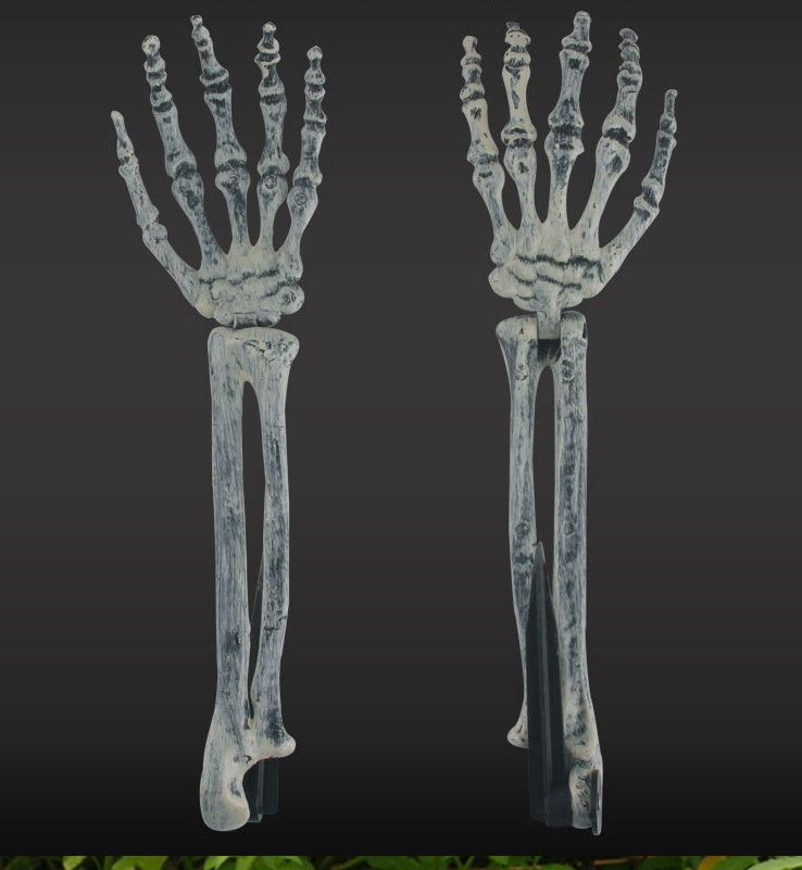 Halloween Skull Claw Props – Funny Horror Simulation Ornaments for Haunted House and Garden Decorations