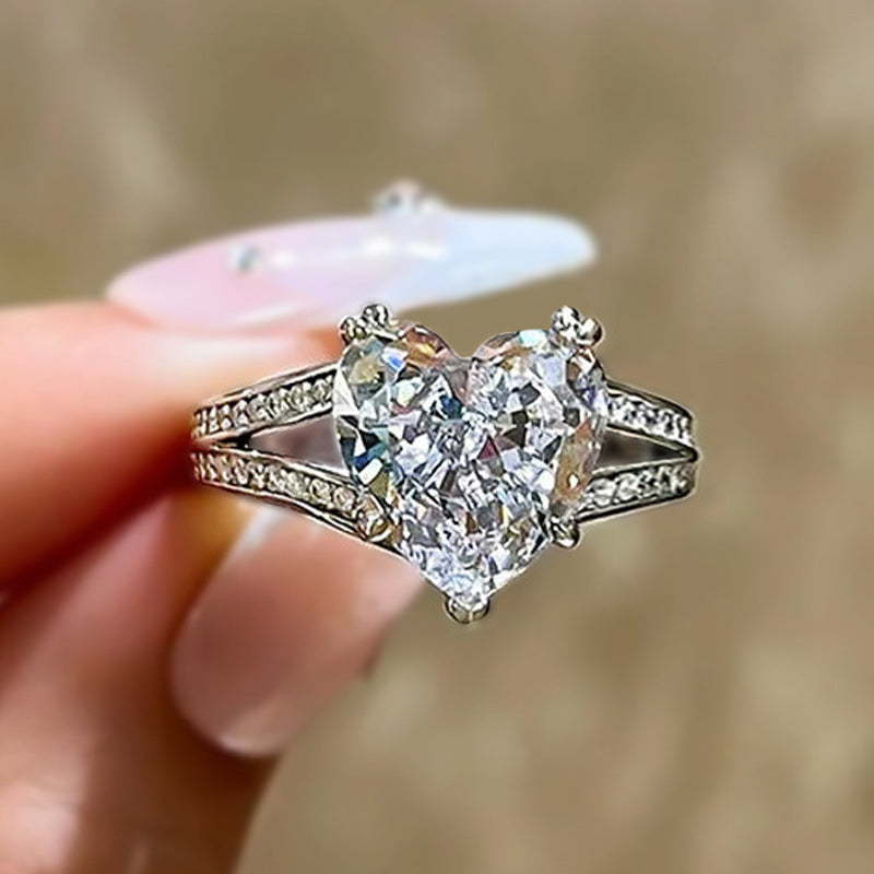 Elegant Double-Layer Heart-Shaped White Gold Zircon Copper Engagement Ring for Women