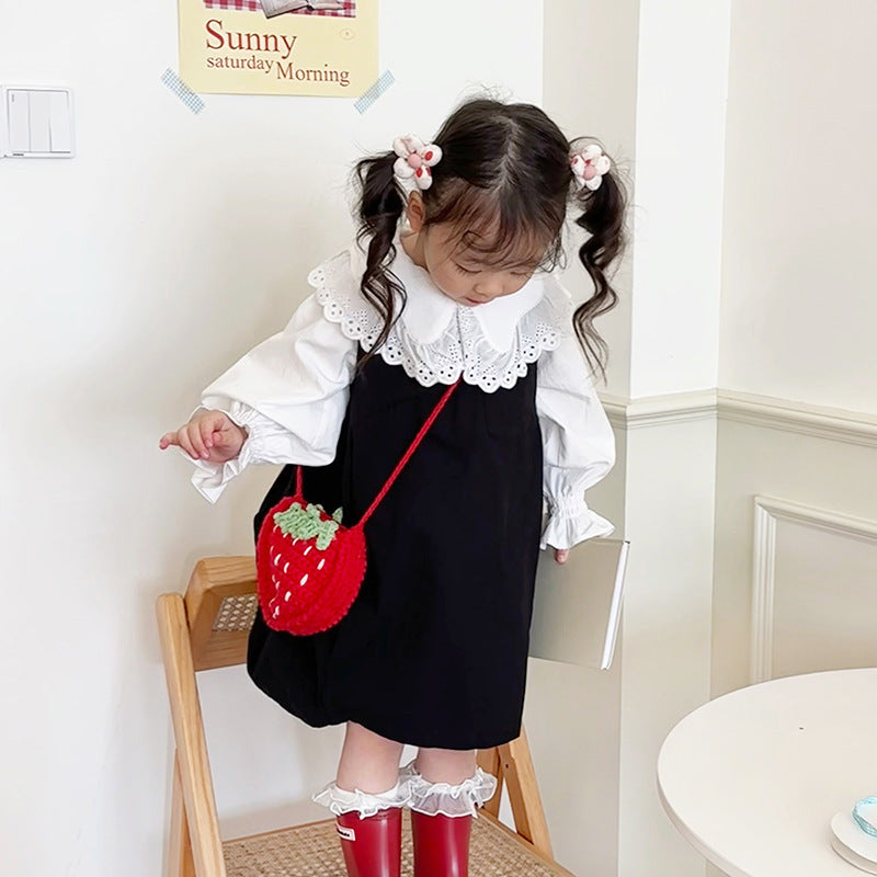 Handmade Knitted Children’s Wool Crossbody Bag – Cute Strawberry Design
