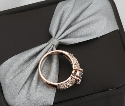 Jewelry luxury three rows of high-grade zircon rose gold engagement ring wholesale