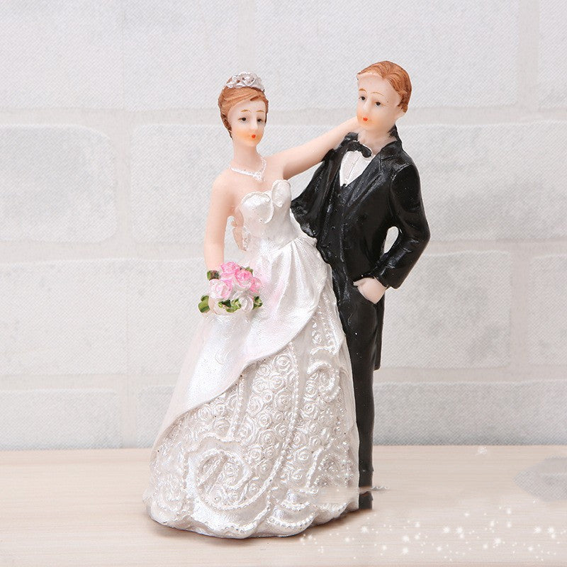 Creative Wedding Cake Decoration Doll Bride And Groom
