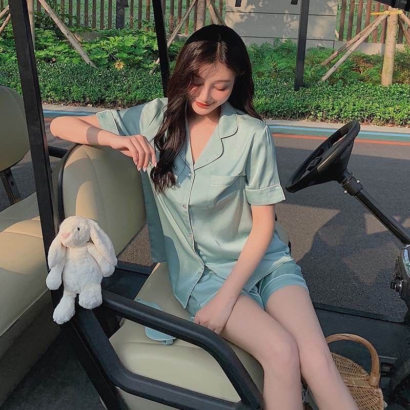Short-sleeved Solid Color Loungewear Silk Two-piece Set