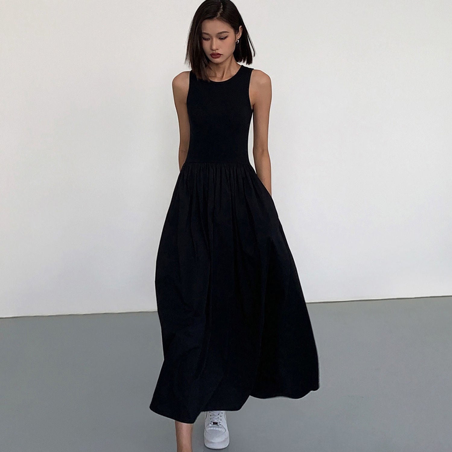 Gentle Slim White Vest Dress Women's Summer Design Sense Niche French Maxi Skirt