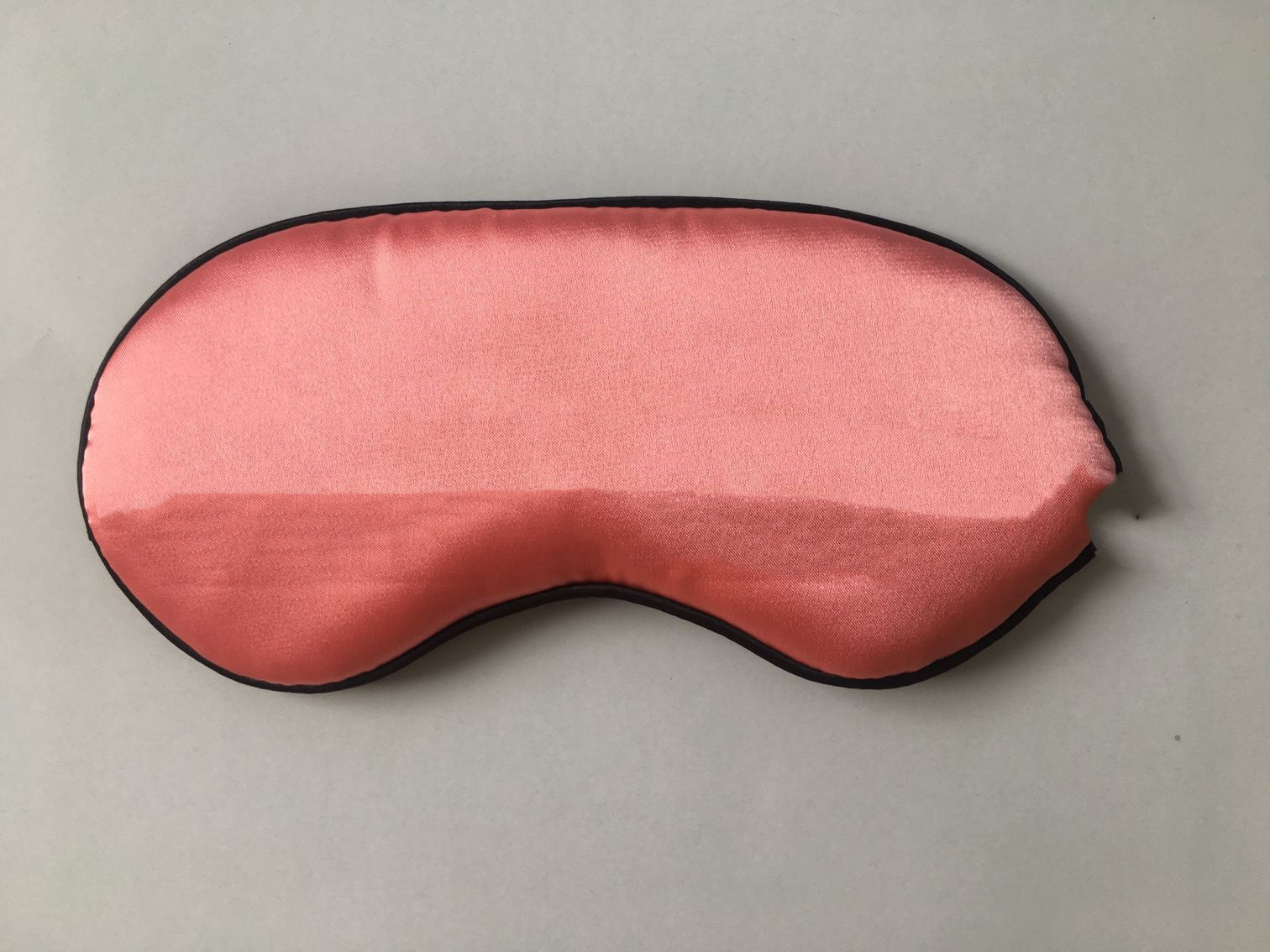 1Pc Silk Sleep Eye Mask – Padded Travel Blindfold for Relaxation & Shade Cover