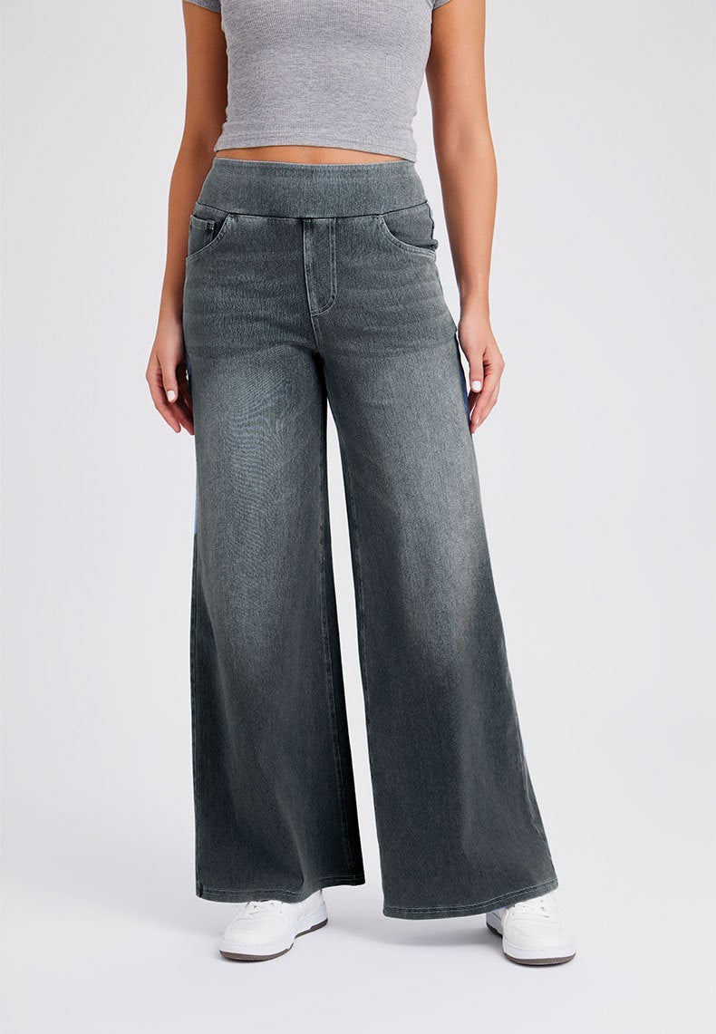 Women’s High-Waist Straight-Cut Jeans – Curve-Hugging Comfort with Vintage Details