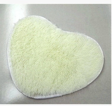 Thickened Heart-Shaped Silk Mats – Non-Slip Door Mats for Bathroom, Living Room & Bedroom