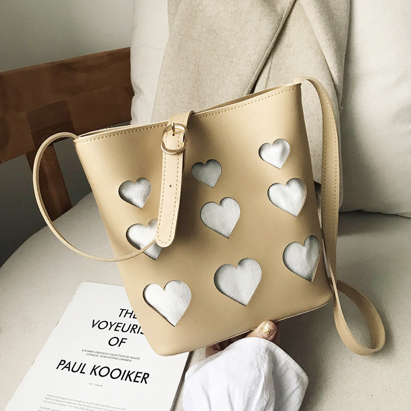 Hollow Peach Heart Bucket Bag