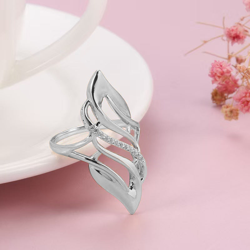 Women’s Exaggerated Curve Ring – Copper Leaves Design Jewelry