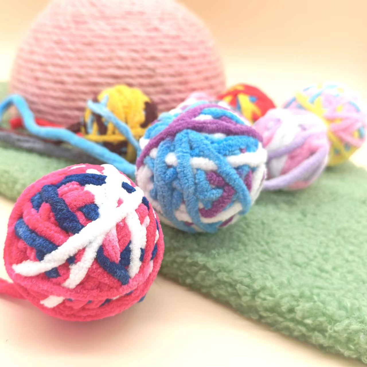 Cat Bell Colorful Wool Ball Teeth Grinding Toy