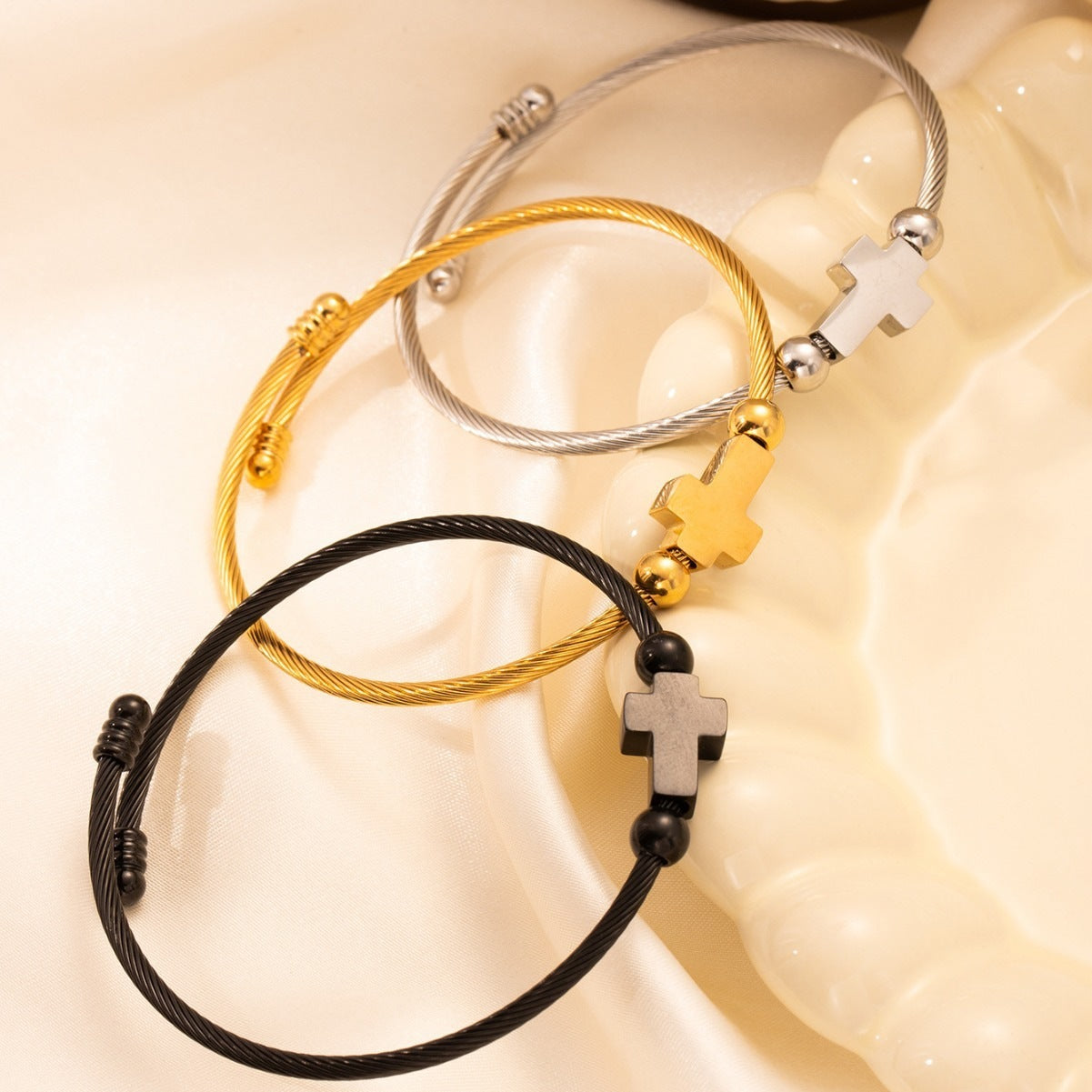Unisex Retro Cross Bracelet – Adjustable Stainless Steel Jewelry