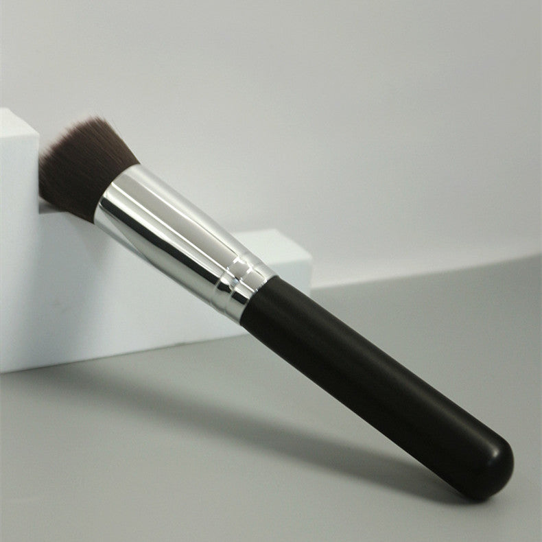 Flat Head Powder Brush – Foundation & Blending Makeup Tool