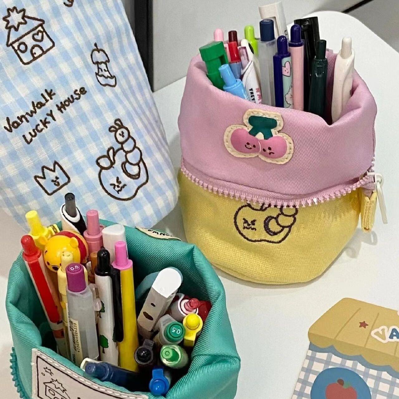 Creative Pull-out Pencil Case High Vertical Turn