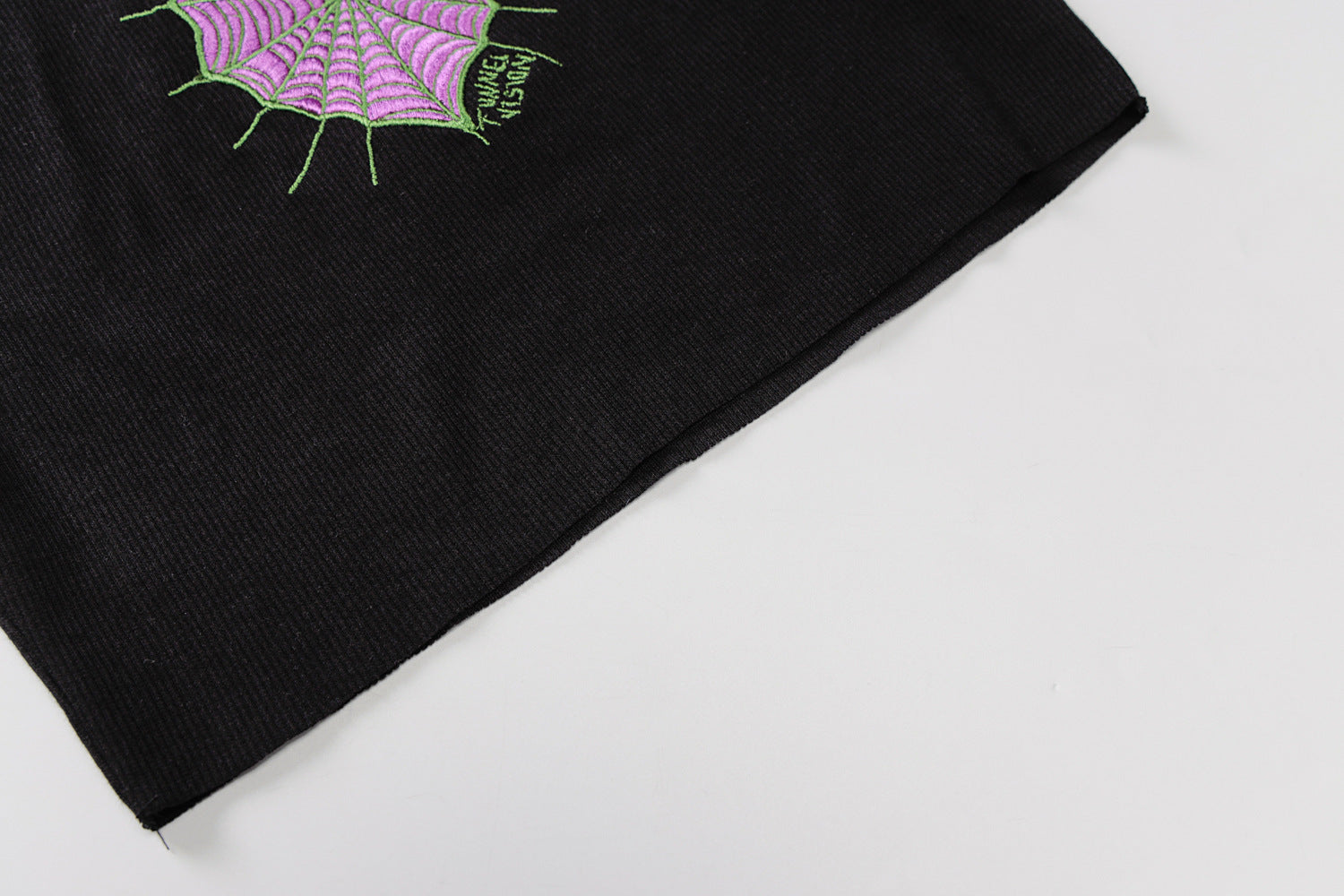Solid Slim Fit Cropped Navel Crop Sleeveless Embroidered Tank Top