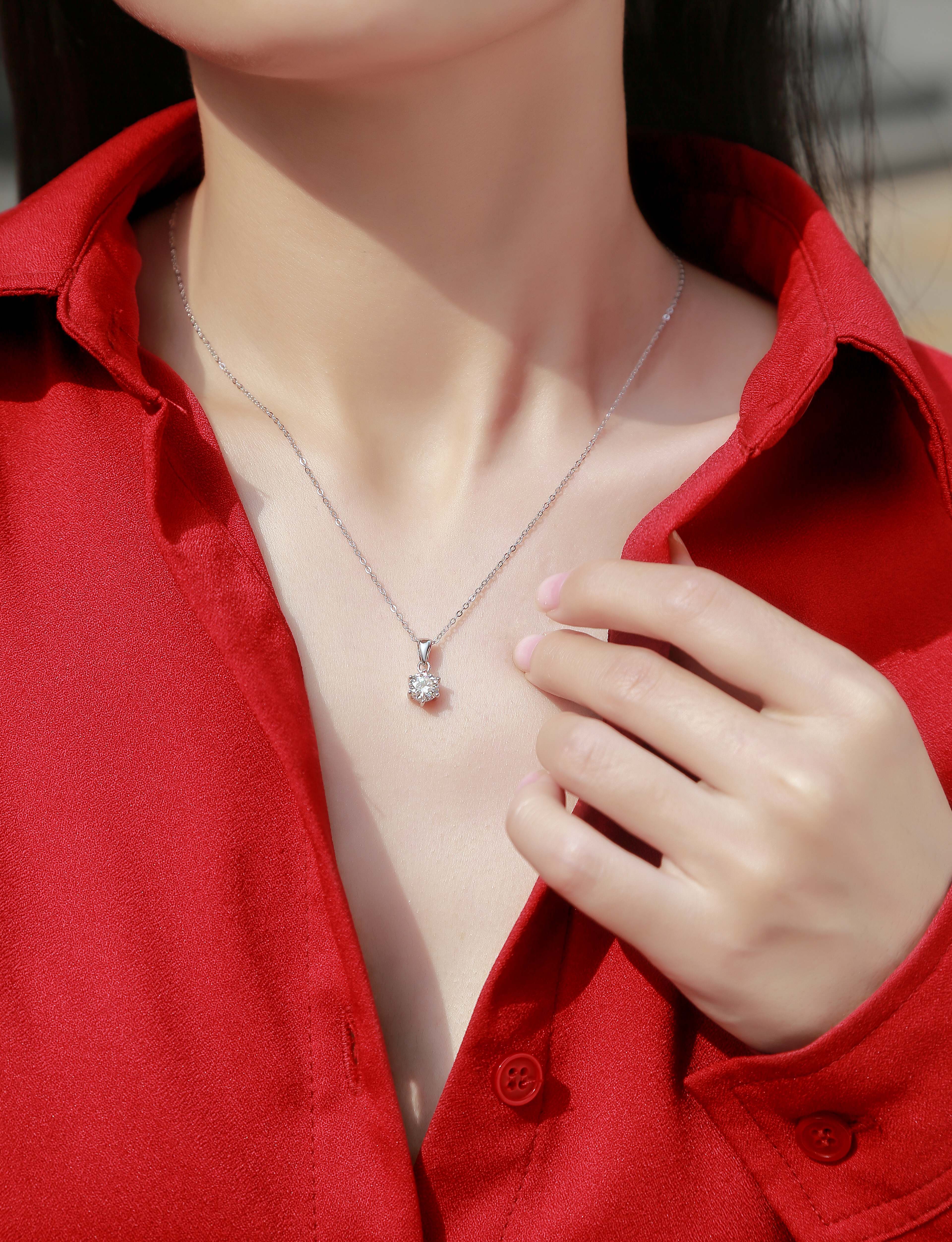 Breeze Dance - Affordable Diamond Jewelry Necklace Pendant Set With 1-carat, 2-carat And 3-carat Moissan Diamonds, S925 Sterling Silver And Platinum-plated. Fashionable And Trendy Jewelry.