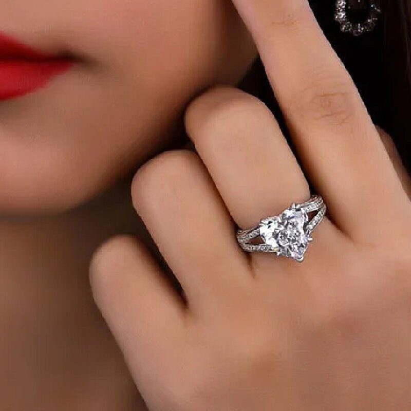 Elegant Double-Layer Heart-Shaped White Gold Zircon Copper Engagement Ring for Women
