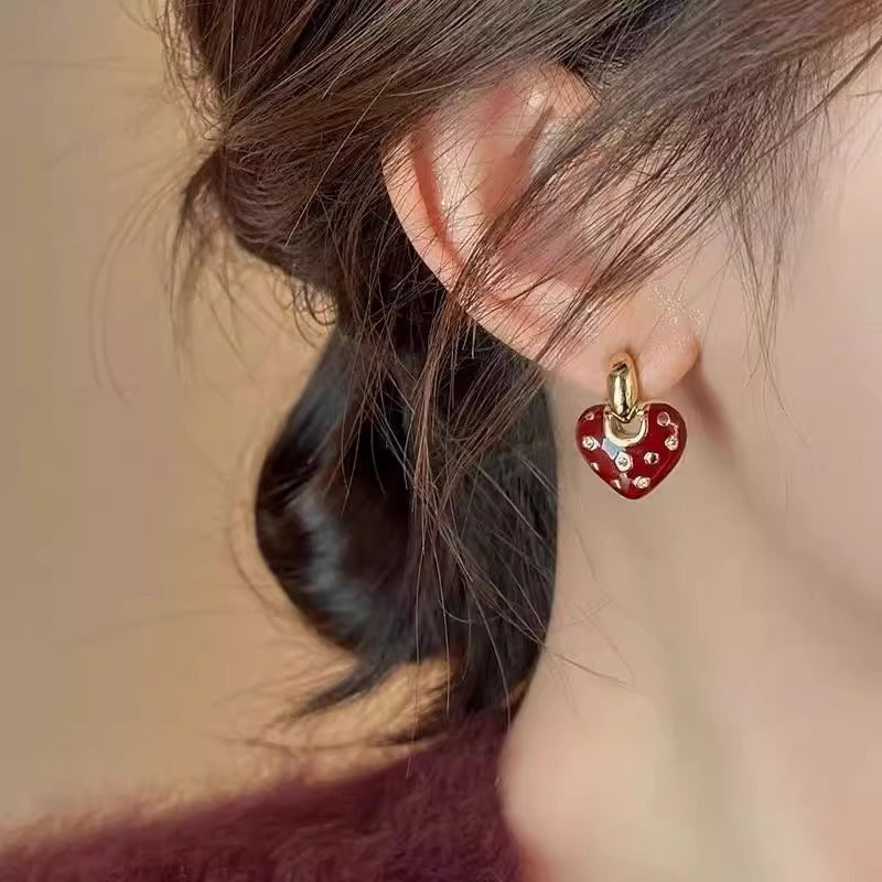 Women's Retro Heart Stud Earrings – Zinc Alloy Vintage Design