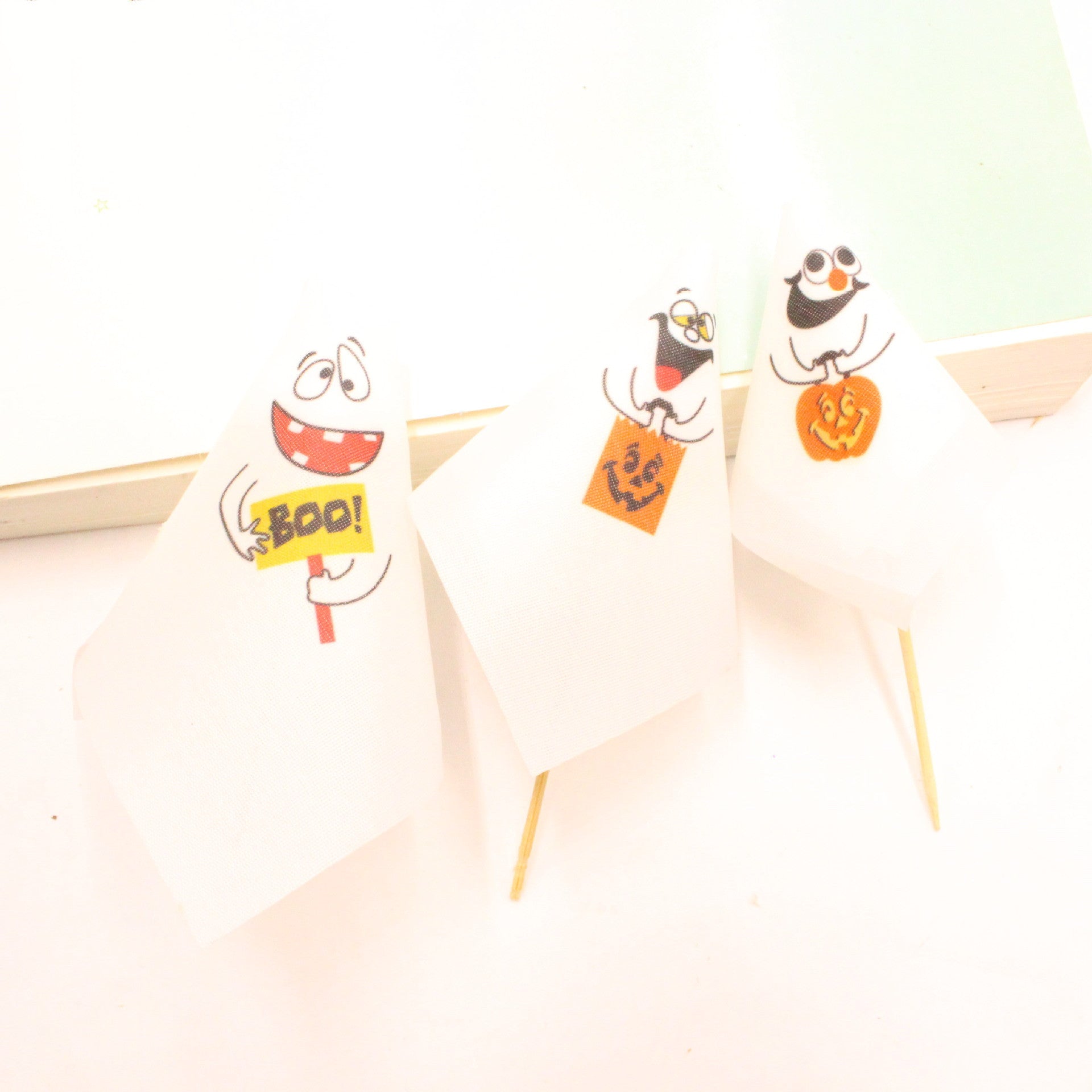 Mini Fabric Halloween Hanging Ghost – Party Decoration for Cake Toppers, Finger Dolls, and Pumpkin Cards