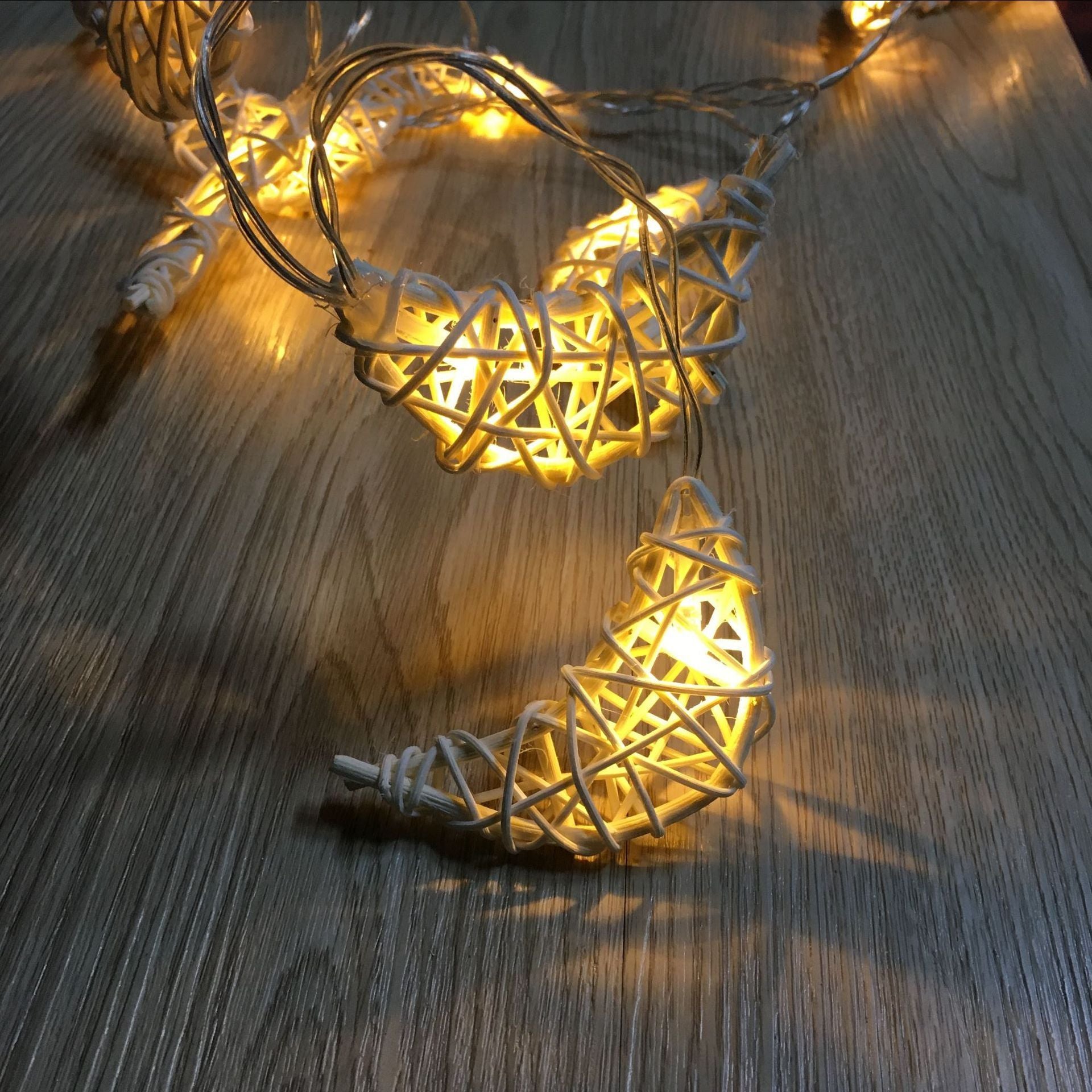 Moon Lighting Chain Battery Christmas Decoration
