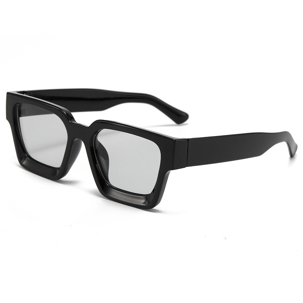 Unisex Versatile Sunglasses – Minimalist UV Protection Eyewear