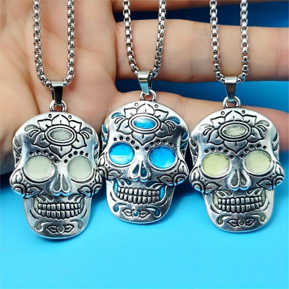 Halloween Luminous Skull Necklace – Day of the Dead Lotus Pattern Clavicle Pendant Jewelry Accessory