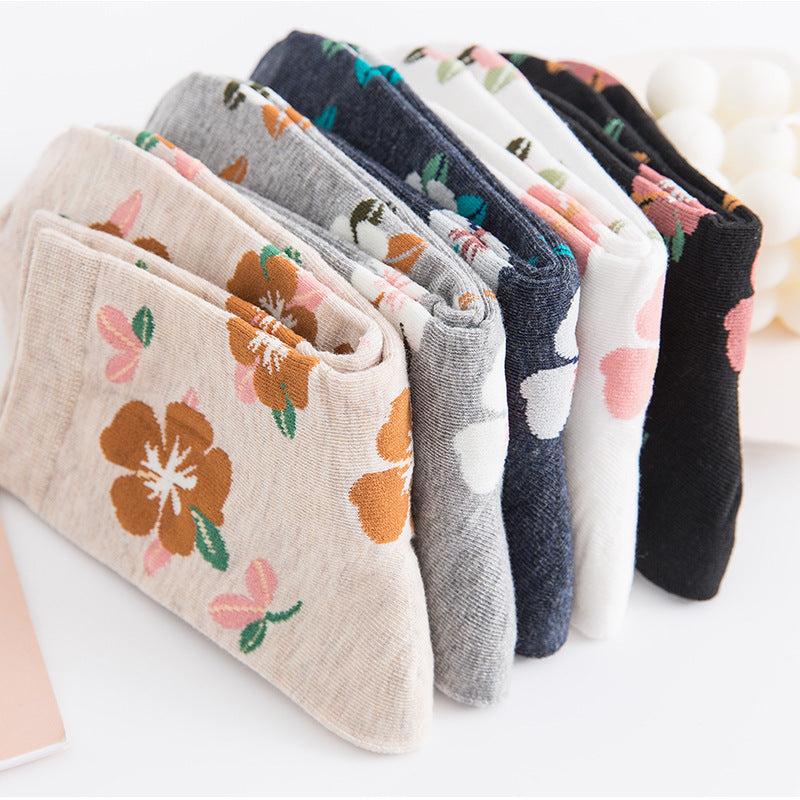 Women's Small Floral Mid Length Cotton Socks