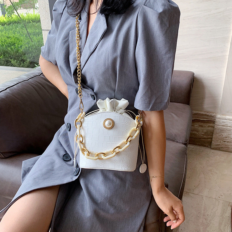 Pearl Chain Portable Bucket Bag