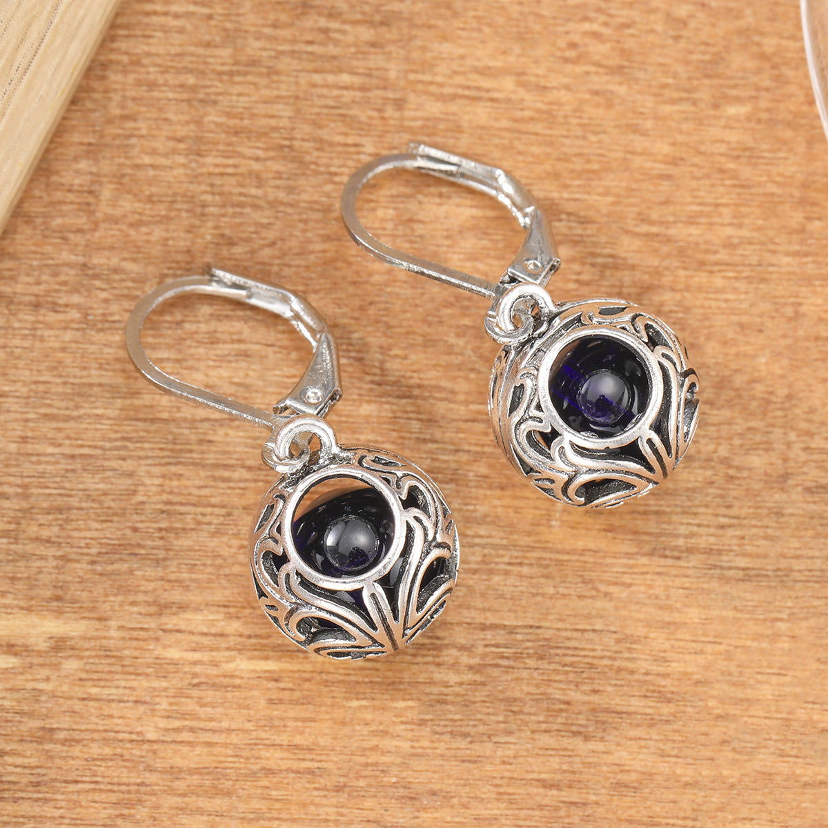 Vintage Engraving Hollow Blue Gemstone Pendant Earrings