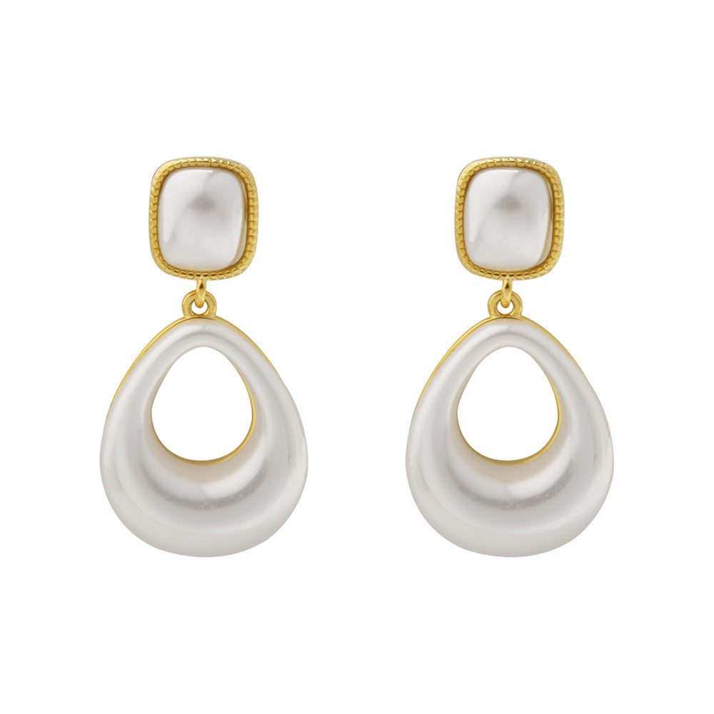 High-grade Water Drop Mabe Pearl Eardrops Graceful And Fashionable