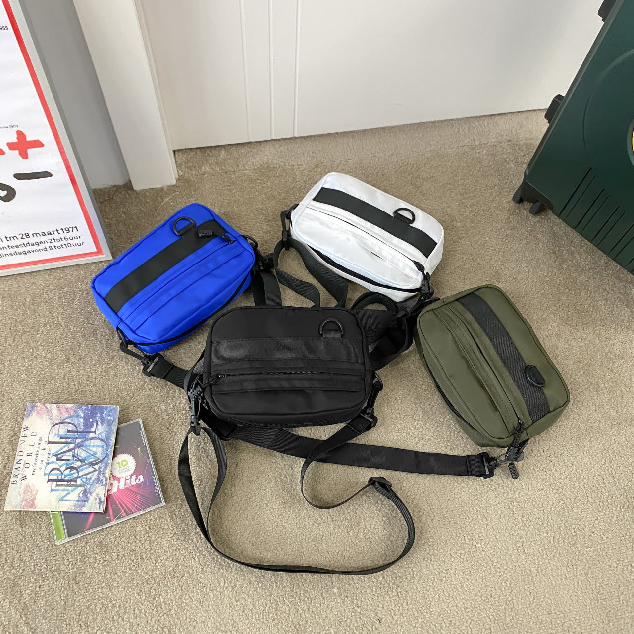 Men's Street Messenger Bag Nylon Solid Color Pattern