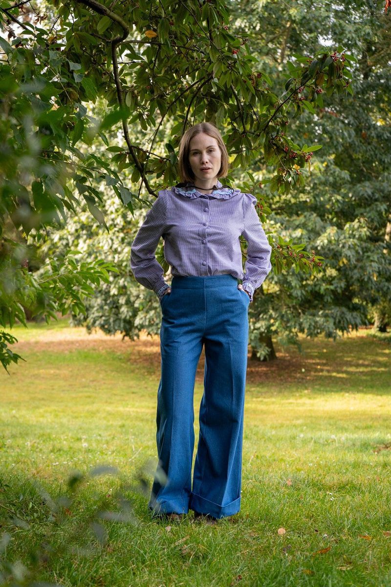 Women’s Casual Printed Trousers – Personalized Pattern, Elastic Waist, Pockets