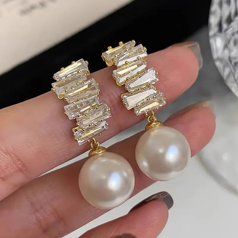 Women's Geometric Stud Earrings Pearl Zircon Alloy Lux