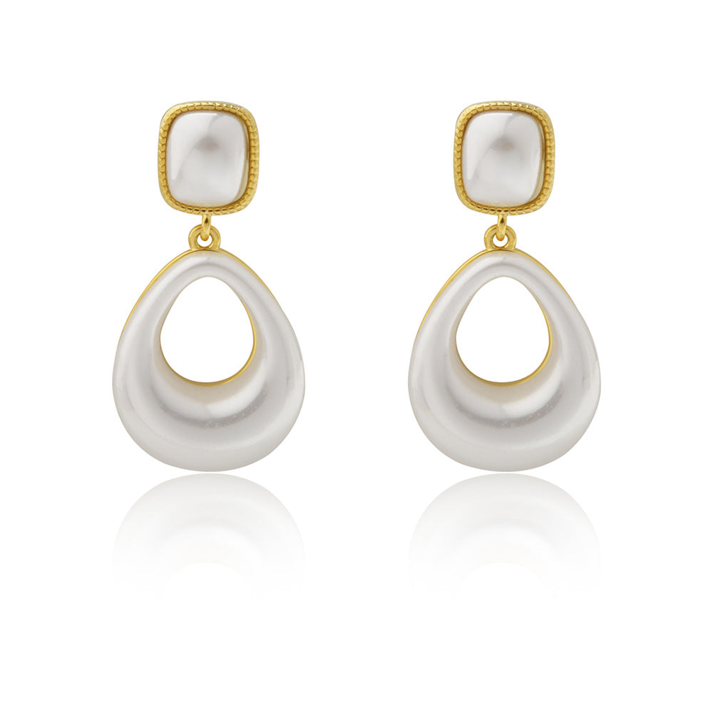 High-grade Water Drop Mabe Pearl Eardrops Graceful And Fashionable