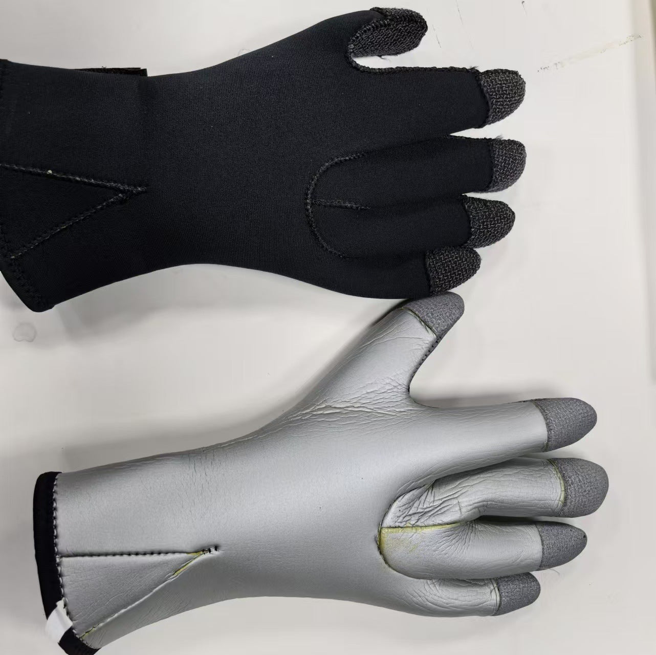 Kevlar Protective Gloves – 3mm & 5mm Thickness Options